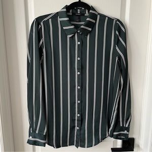 Forever 21 Stripped Button Down M